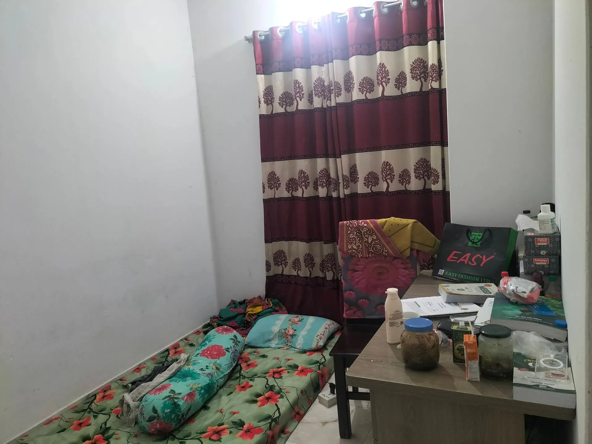 শেখের টেক,রোড-০৭,বাসা নং-৩৪.আদাবর, মোহাম্মদপুর, ঢাকা। সূচনা কমিউনিটি সেন্টার থেকে পায়ে হেঁটে আসতে পাঁচ মিনিট সময় লাগে